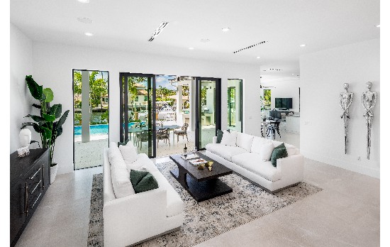 27 Eleuthera Dr (08)